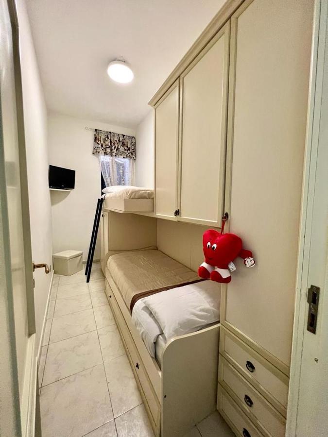 Апартаменти Antonietta House Неаполь Екстер'єр фото